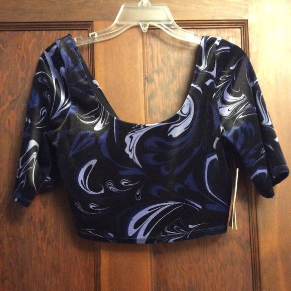 New with tags - Athleta Exhilarate velvet crop best for A-C cups - Picture 3 of 11
